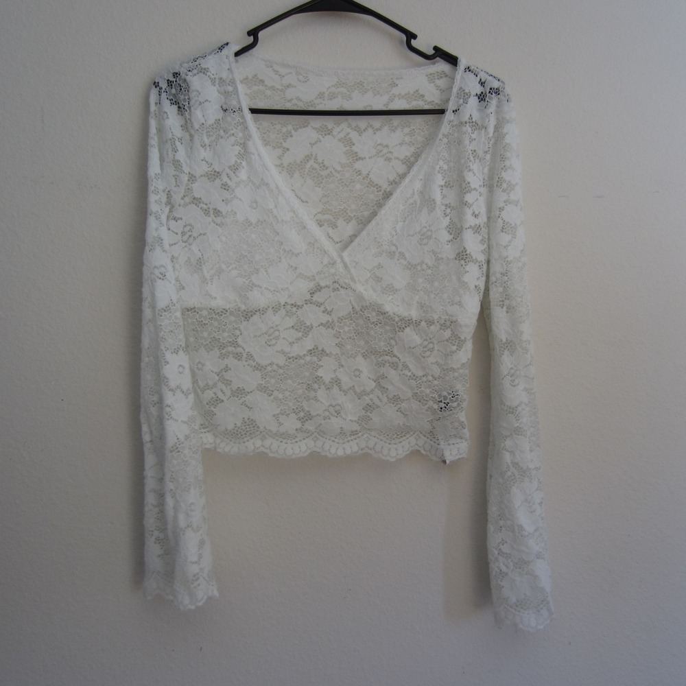 Womens Floral Lace Wrap top size M White V-neck cropped boho Y2K Grunge Whichy